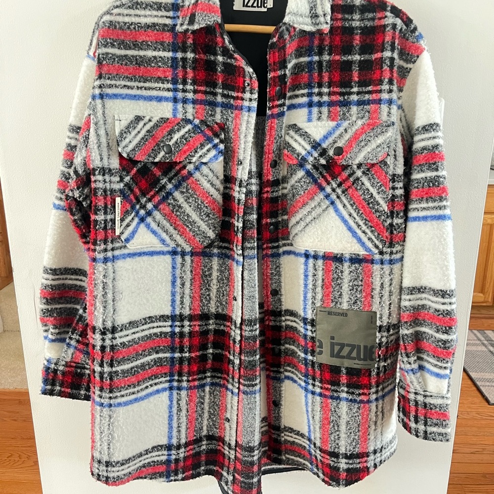 IZZUE Oversized Plaid Shacket Wool Blend Shirt Jacket Red White Black Size Small